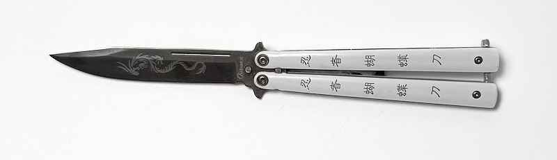 Couteau papillon blanc japonais